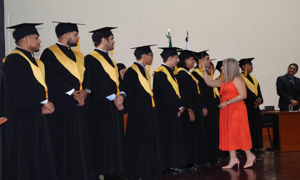 Doble Graduación; orgullosos se gradúan Ingenieros en Telemática y Videojuegos