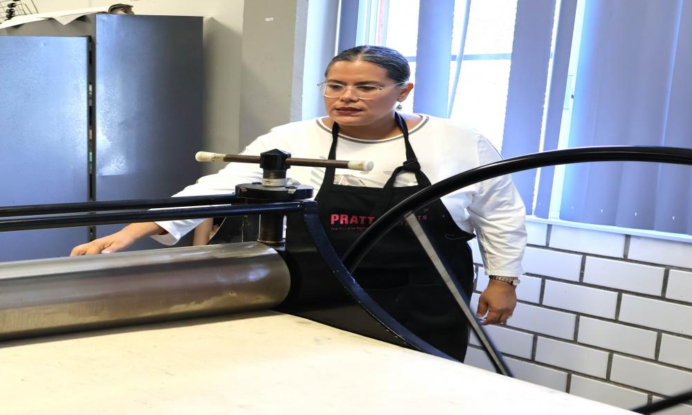 La Mtra. Elba Ireri Topete Camacho gana beca de “Legado Grodman”