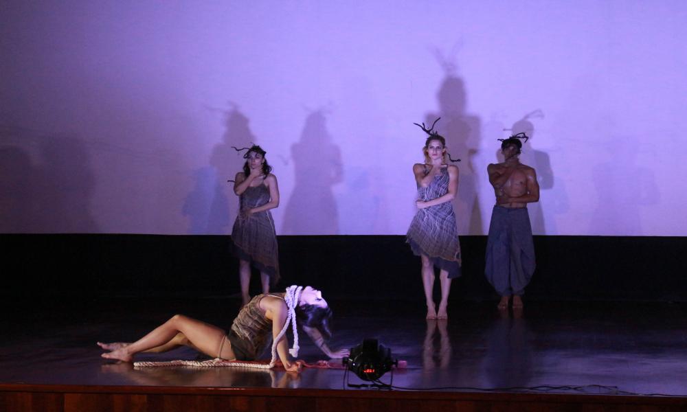 Cautiva estreno mundial de danza contemporánea en CUCosta