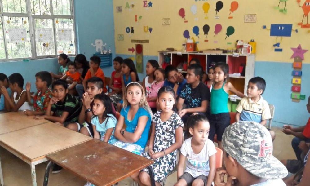 Benefician estudiantes de Enfermería a pobladores de Cabo Corrientes