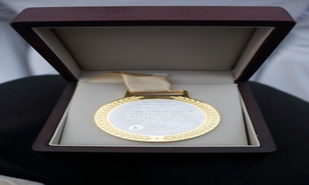 Por aportación cultural y ámbito educativo, miembros del CUCosta, reciben el Premio Puerto Vallarta 2019