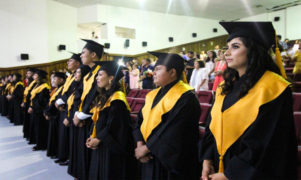 Egresó la XVII Generación de Licenciados en Biología de CUCosta