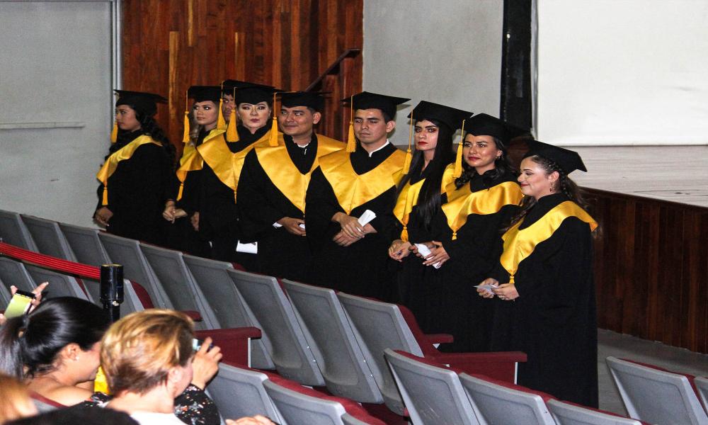 Egresó la III Generación de Licenciados en Nutrición.