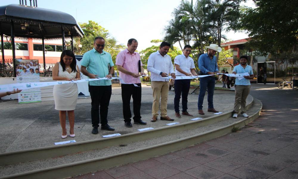 CUCosta realiza “1era. Feria del Adulto Mayor”