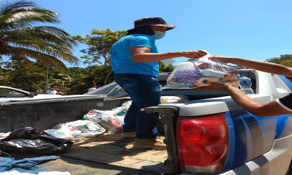 Entregan 236 despensas a afectados por huracán “Nora” en Tomatlán y Cabo Corrientes