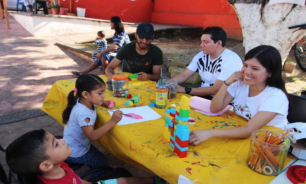A través del CUCosta Habitantes de “Las Palmas” Recibieron Significativa Ayuda de “Brigadas Universitarias”