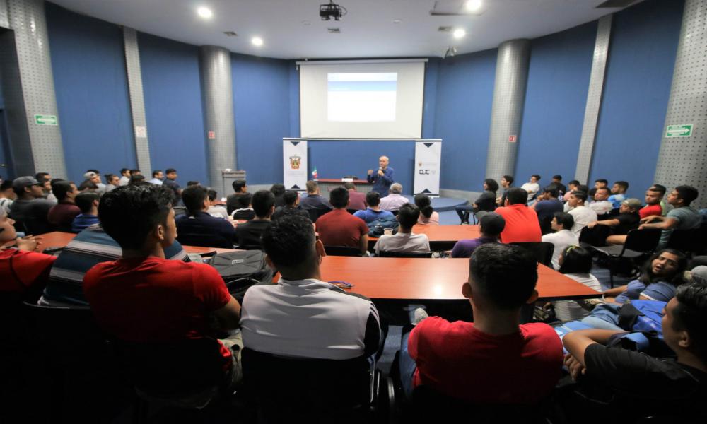 En el CUCosta Imparten Conferencia ¿Cómo Respondemos los Hombres ante de los Derechos de las Mujeres