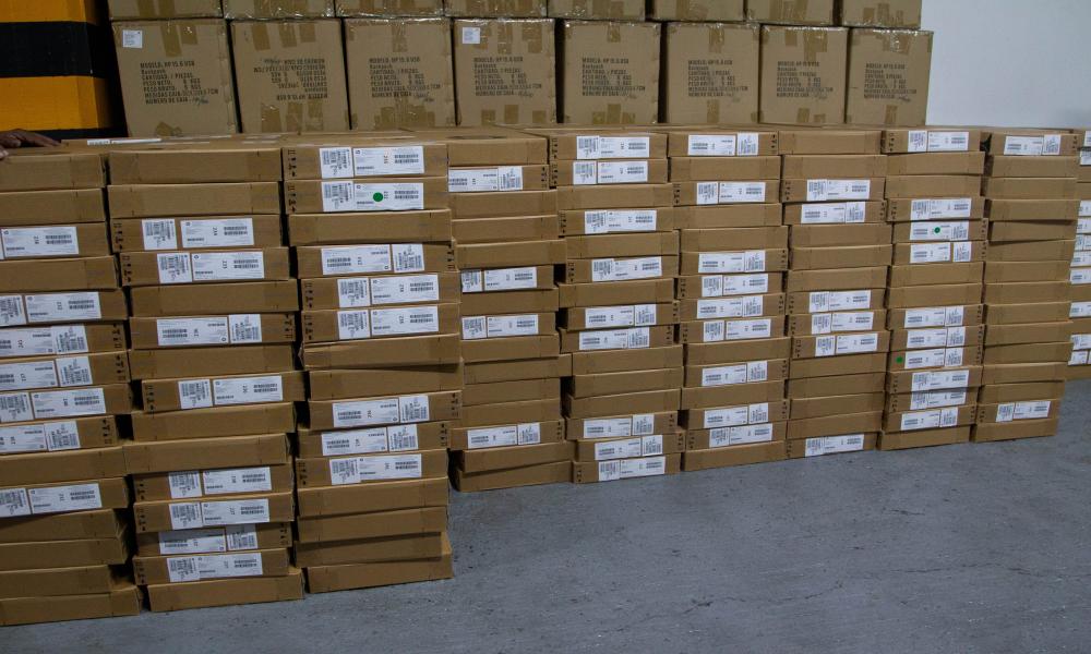 Lanza UdeG el Programa “Desde casa”, préstamo de computadoras para estudiantes