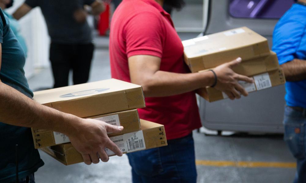 Lanza UdeG el Programa “Desde casa”, préstamo de computadoras para estudiantes