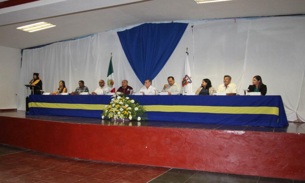 Se gradúa segunda generación de Licenciatura en Administración del Módulo Universitario en Tomatlán, Jalisco