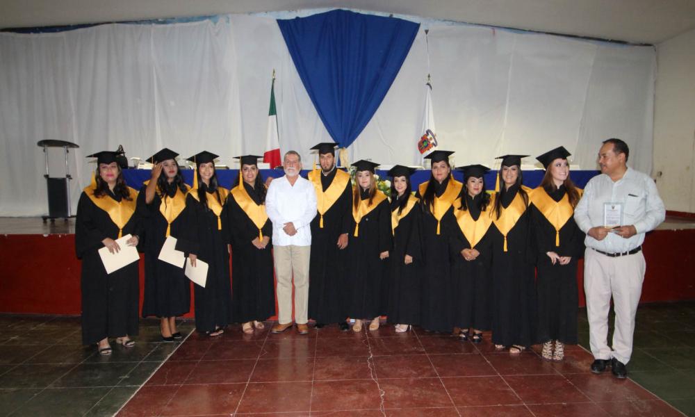 Se gradúa segunda generación de Licenciatura en Administración del Módulo Universitario en Tomatlán, Jalisco