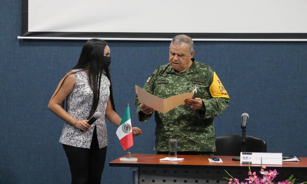 Positivo acercamiento de la comunidad del CUCosta con la autoridad de la 41a Zona Militar