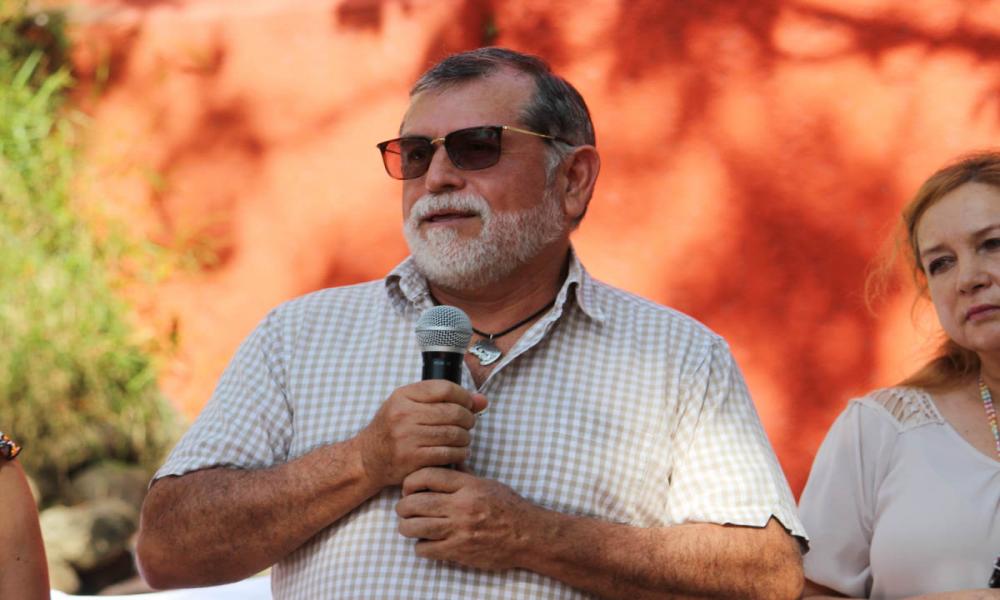 Instalan “Banca Roja” En Paseo del Lago CUCosta