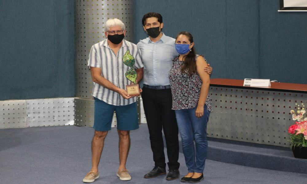 Entregan presea a ganadores de “Premios Latinoamérica Verde 2021