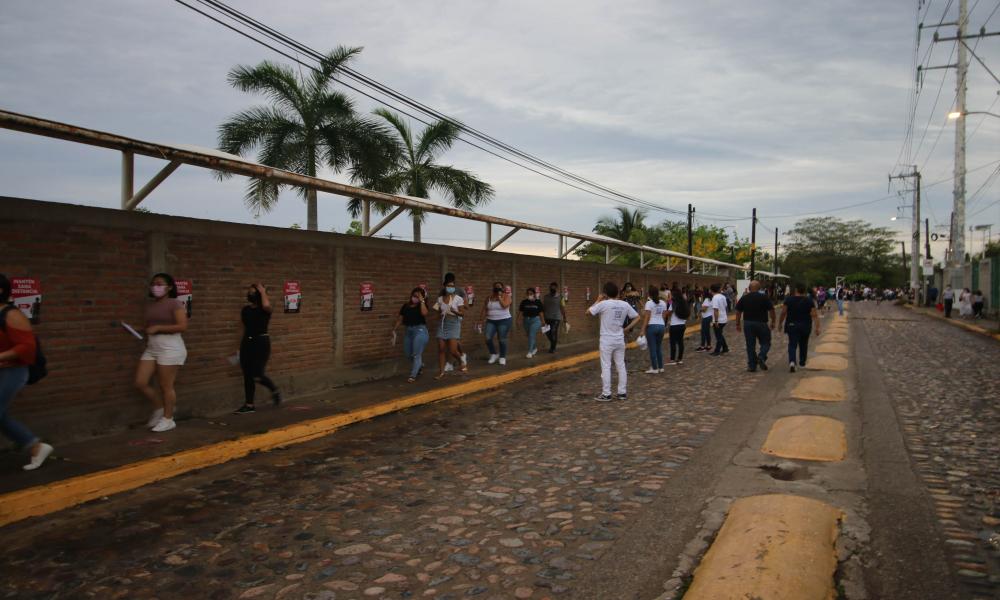 Realizan examen de admisión 1,590 aspirantes de 7 carreras en CUCosta