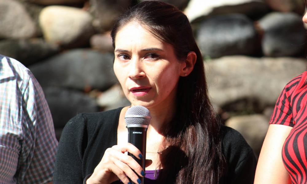 Instalan “Banca Roja” En Paseo del Lago CUCosta