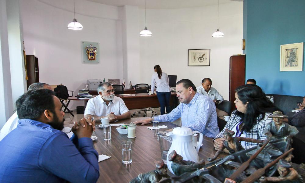 Jorge Téllez, Rector del CUCosta firma un “Cuarto Acuerdo” en Beneficio de la Sociedad de Bahía de Banderas, Nayarit.