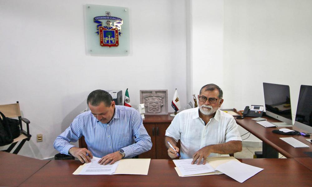 Jorge Téllez, Rector del CUCosta firma un “Cuarto Acuerdo” en Beneficio de la Sociedad de Bahía de Banderas, Nayarit.