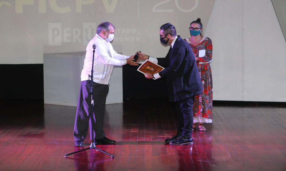 Brilla “Iguana de Oro” para el cineasta jalisciense Samuel Kishi en #FICPV20