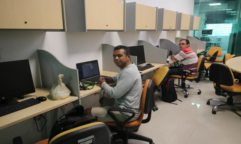 Regresa comunidad universitaria del CUCosta a prácticas en laboratorios y talleres