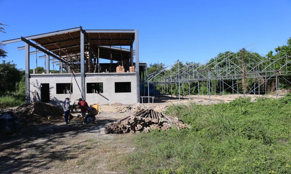 En proceso la tercera etapa de la obra Edificio de Acuicultura del CUCosta
