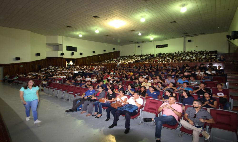 Más de 600 Estudiantes de Bachillerato, Asistieron a la “1ra.Feria Educativa” del CUCosta
