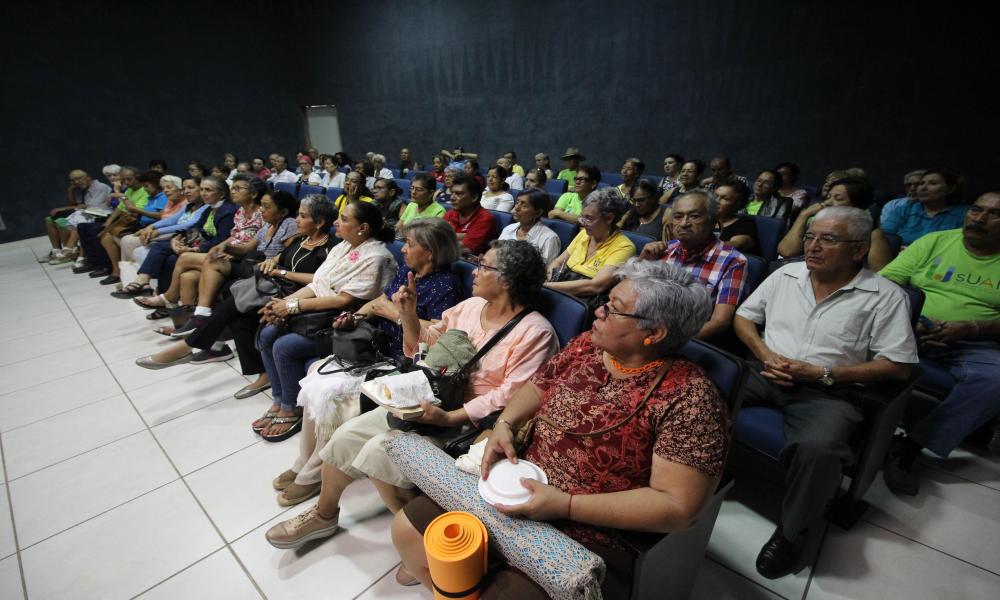 CUCosta realiza “1era. Feria del Adulto Mayor”