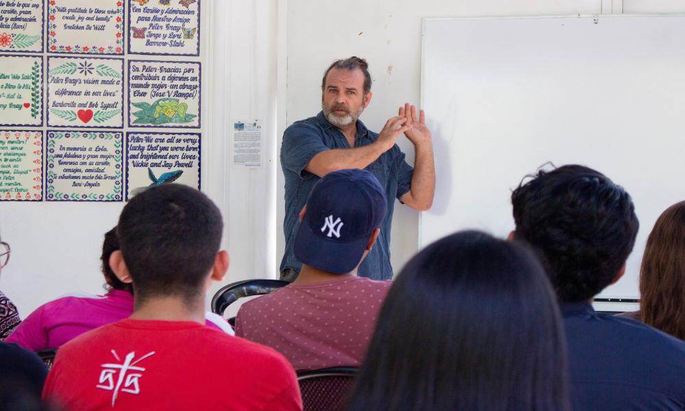 Inauguran Exposición “Symbiosis” en el Museo de arte Peter Gray
