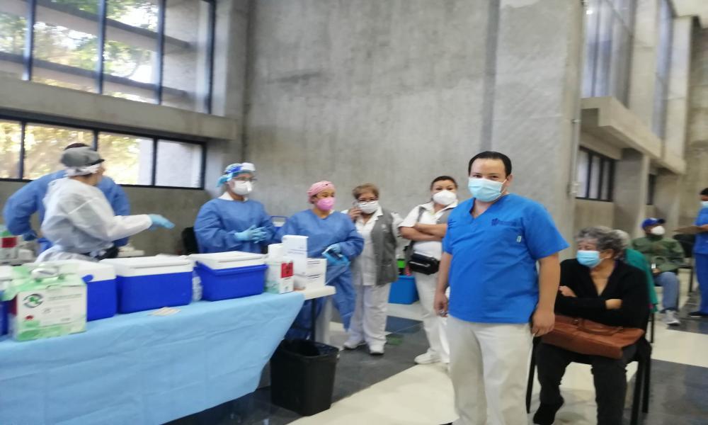 Aplican 1,338 vacunas vs COVID-19 en el CUCosta