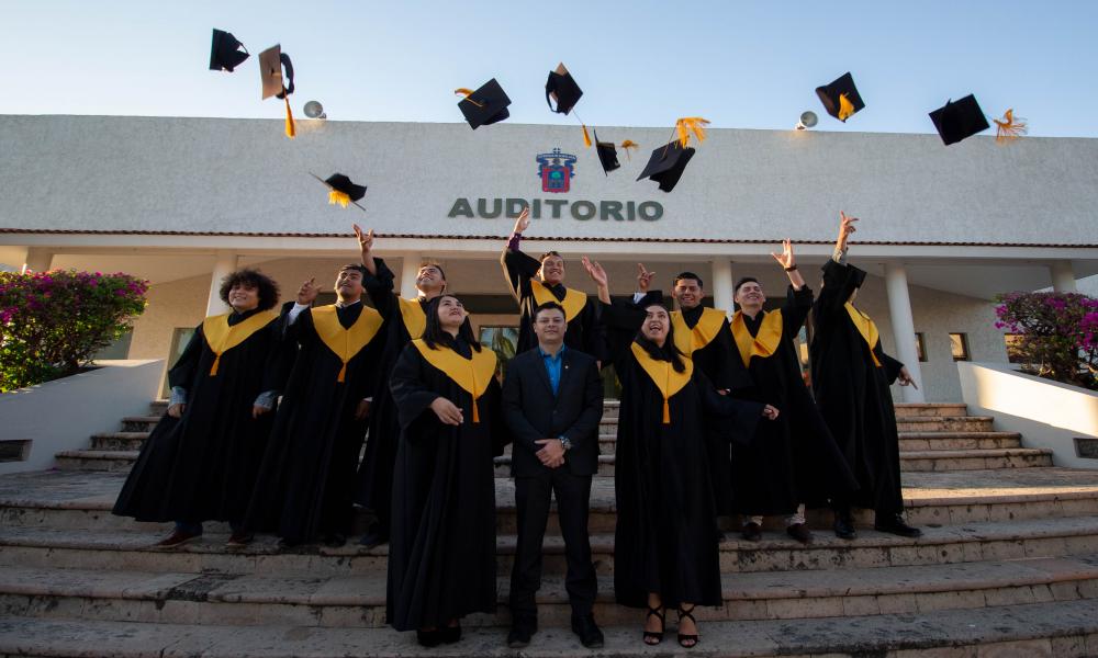 Egresa generación de Ingenieros en Comunicación Multimedia y Telemática del CUCosta