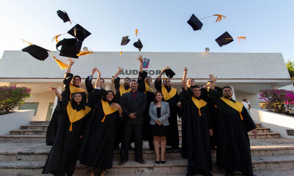 Egresa generación de Ingenieros en Comunicación Multimedia y Telemática del CUCosta