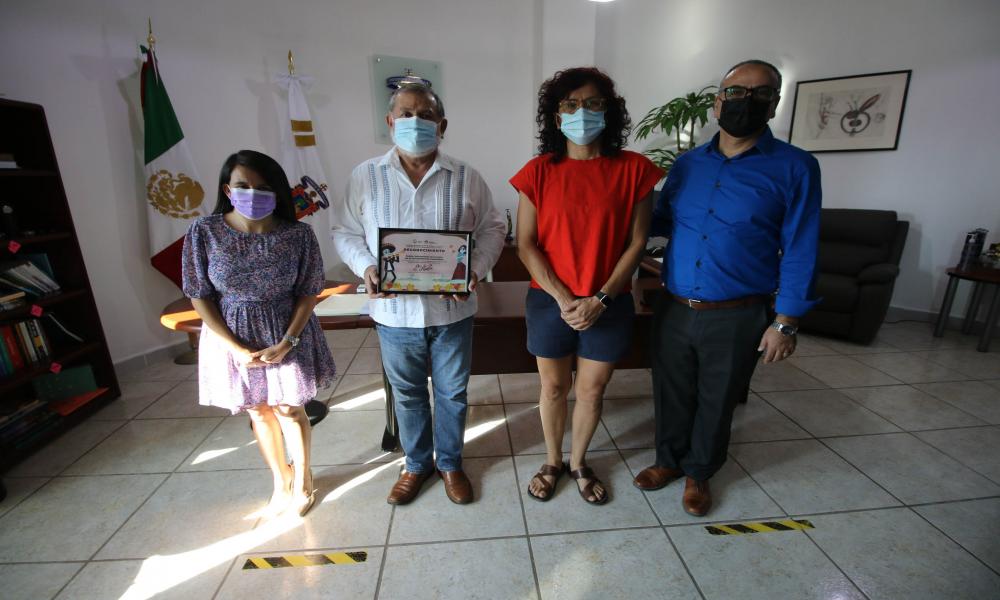 Reconocen la participación del CUCosta en muestra de altares de muertos 2021