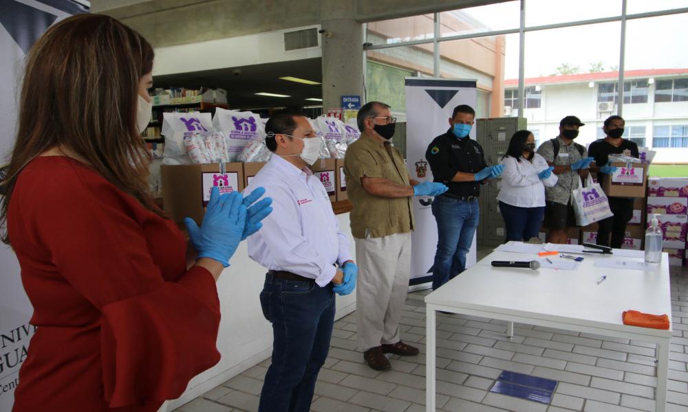 Entregan Apoyos Alimentarios para Estudiantes del CUCosta