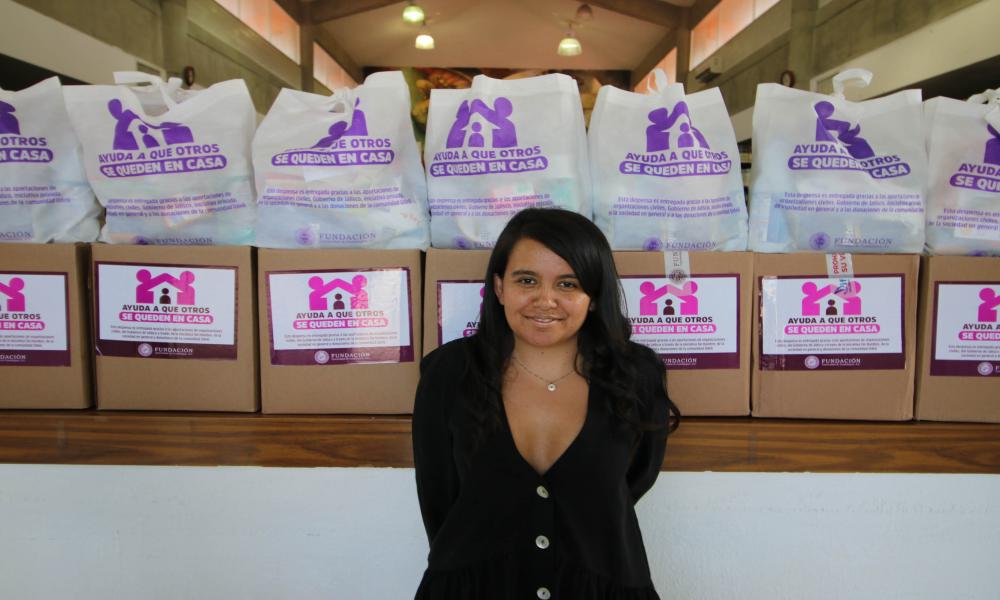 Entrega CUCosta más de 1,000 despensas a estudiantes