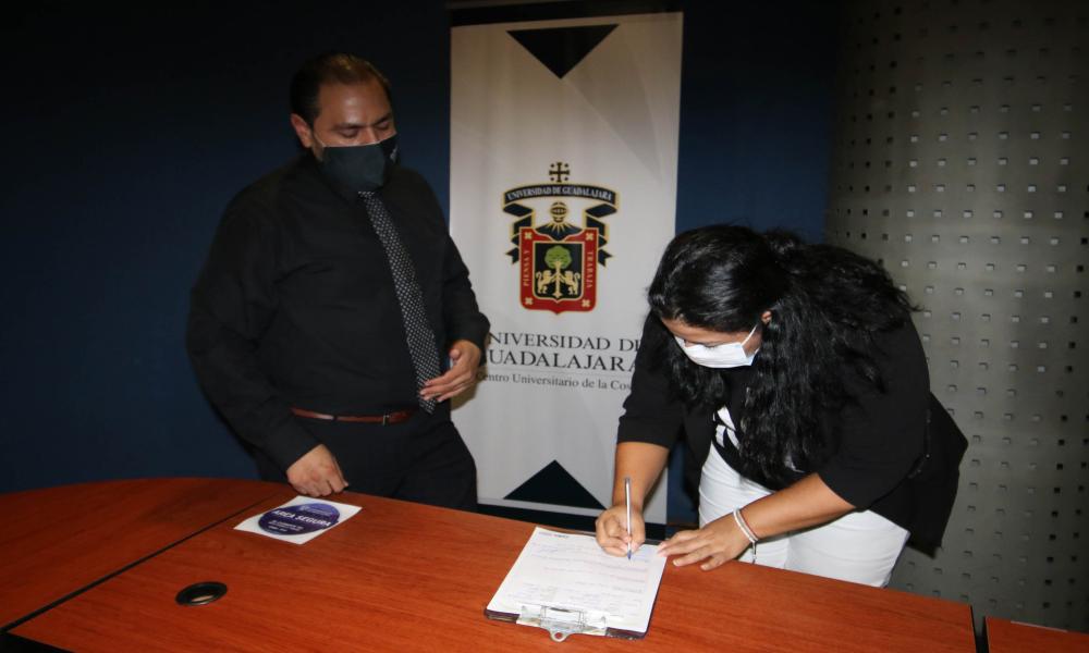 Recibe CUCosta Distintivo de Área Segura, primero en la red universitaria