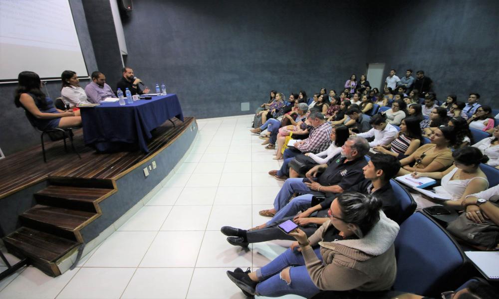 En el CUCosta Conmemoraron “Día Internacional de la Mujer” con el Panel “Medidas Contra la Alerta de Género”