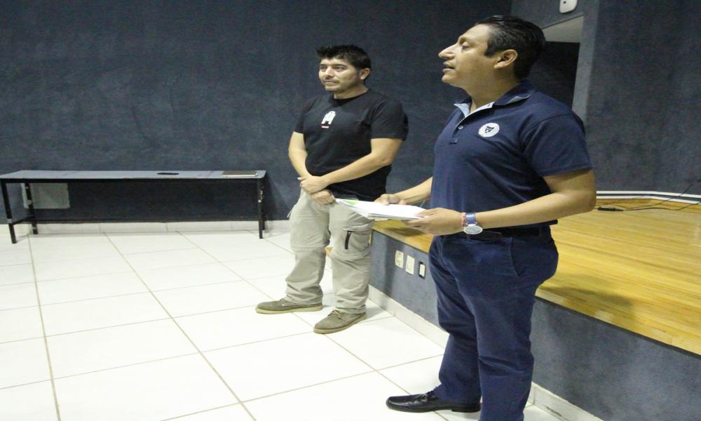 En el Marco de la Jornada de Ingenierías CUCosta, “Crecen Hackers en México” Ing. Roberto de Paz