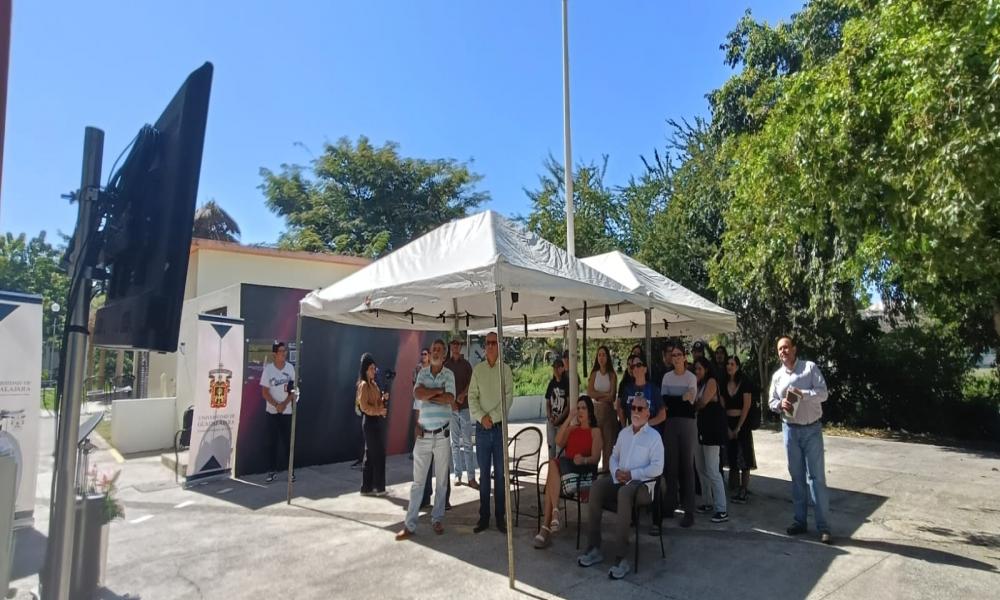 Inauguran mural “Pálido Punto Azul”, obra de estudiantes del CUCosta