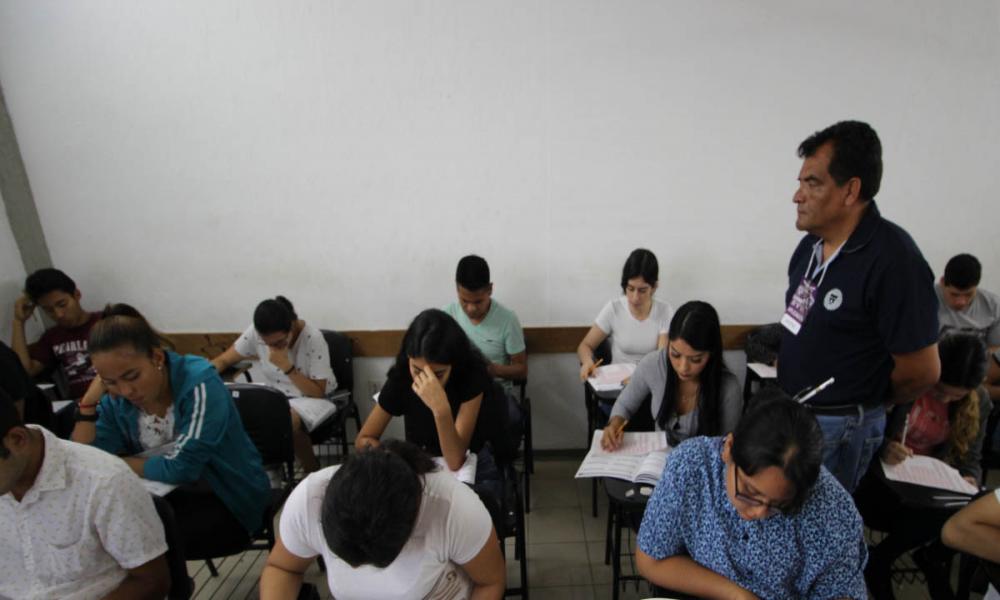Realizaron 1481 Aspirantes Examen de Admisión en el CUCosta