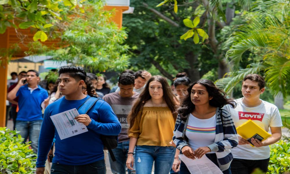 2706 Aspirantes buscan un espacio en el CUCosta