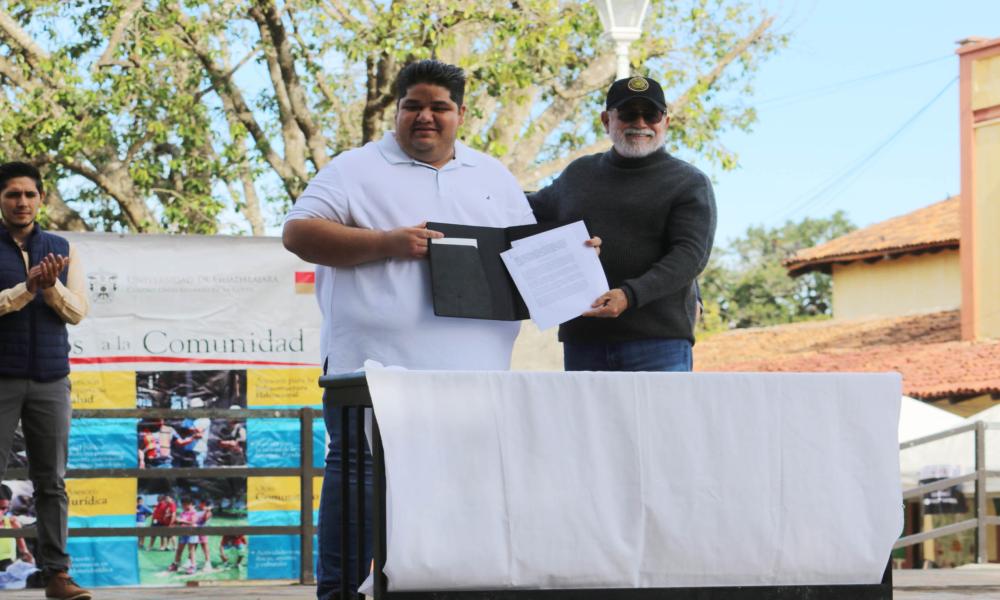 Jorge Téllez, Rector del CUCosta firma un “Cuarto Acuerdo” en Beneficio de la Sociedad de Bahía de Banderas, Nayarit.