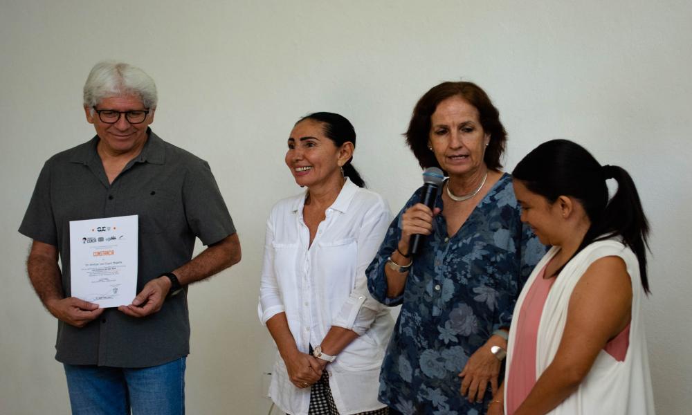 “Los Océanos están Amenazados por el Impacto de la Actividad Humana” Doctor Amílcar Cupul Magaña