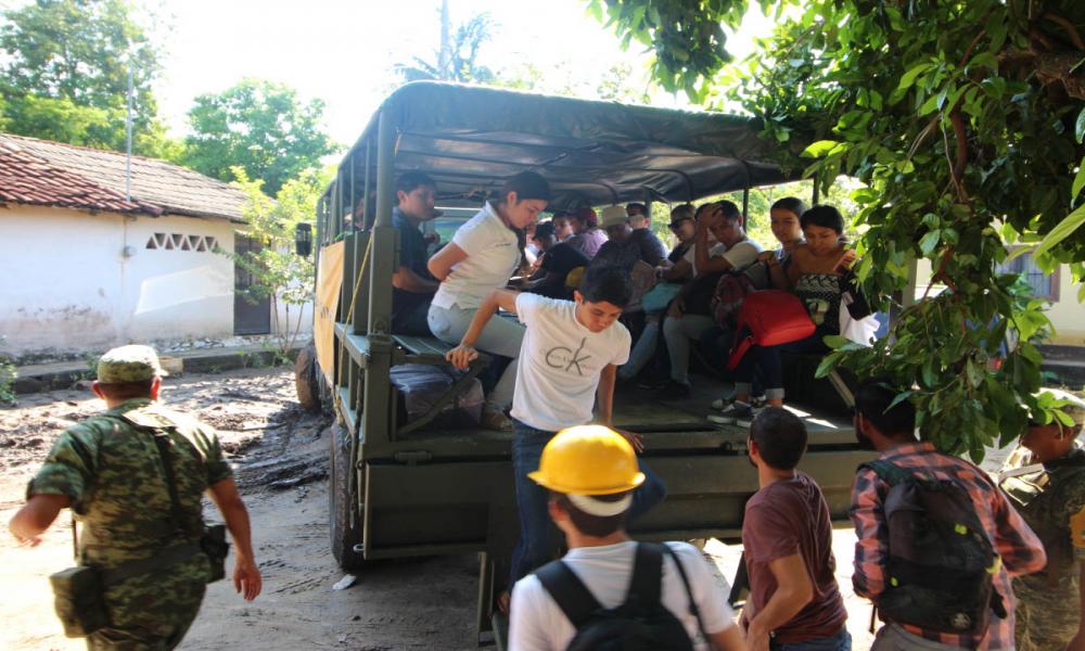 Más de 2 Toneladas de Víveres, fueron entregadas en Teocintle y Campo Acosta por “Brigadas Universitarias del CUCosta”