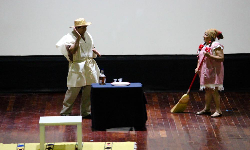 En CUCosta con Gran Ambiente Familiar y Excelente Espectáculo, Concluyó Ceremonia de Clausura del SUAM.
