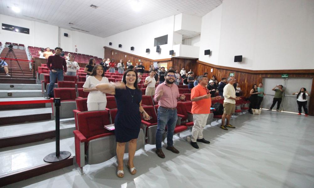 Se desarrolla con éxito el primer curso “Clase de Análisis de Problemas Globales del Siglo XXI”