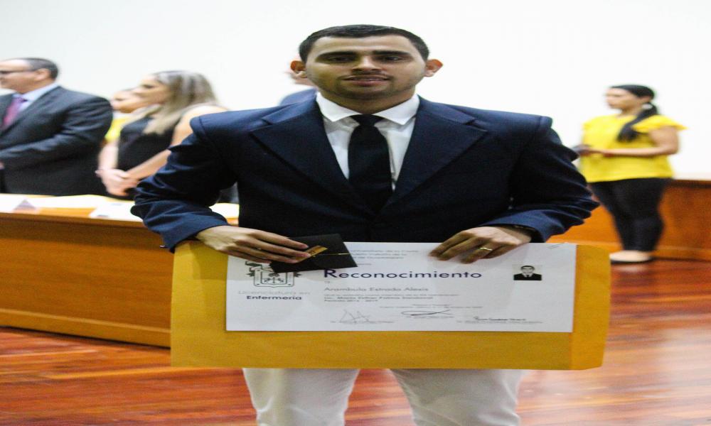 Egresó del CUCosta la XIX Generación de la Licenciatura en Enfermería “María Esther Palma Sandoval”