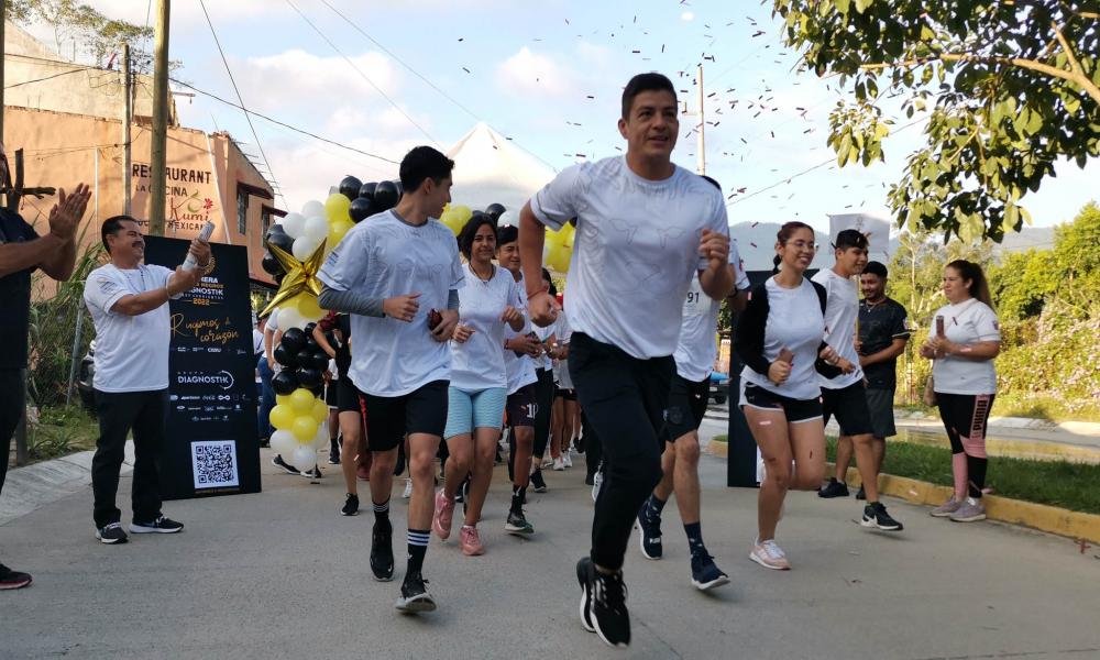 Participaron más de 2 mil corredores en las tres carreras de Leones Negros Grupo Diagnosti-K