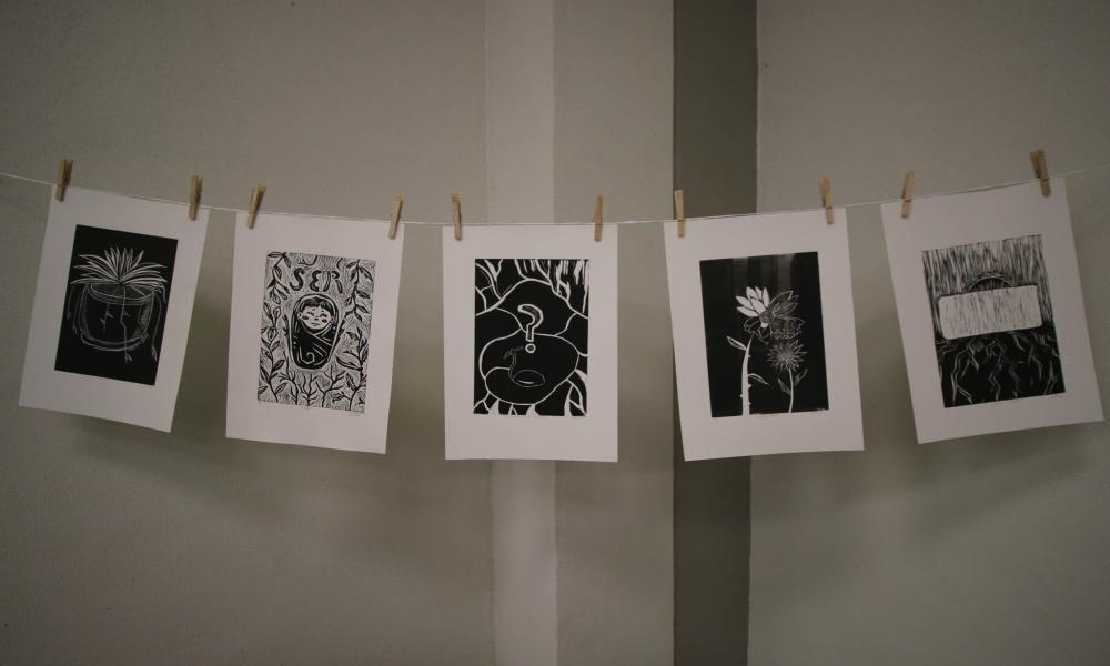 Se erige CUCosta en galería para la exposición de obras de egresados y estudiantes