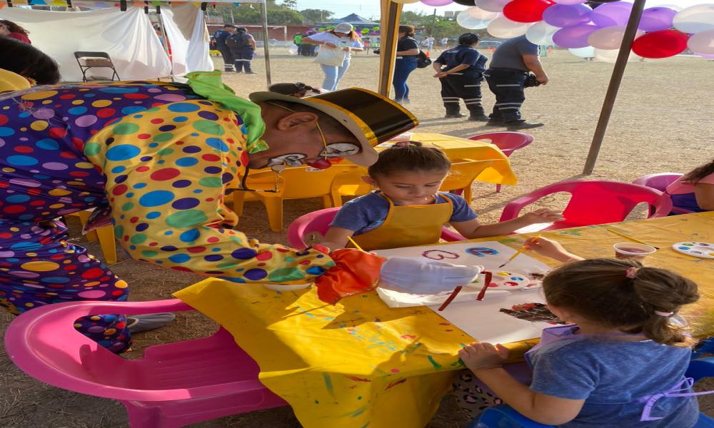 El Festival por la Niñez y Juguetón PV motiva sonrisas y alegría gracias a CUCosta y Rotarac Vallarta Centro