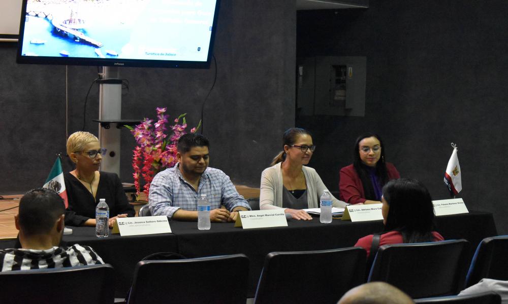 Ofrece CUCosta Diplomado a Guías de Turistas para certificarse ante SECTUR